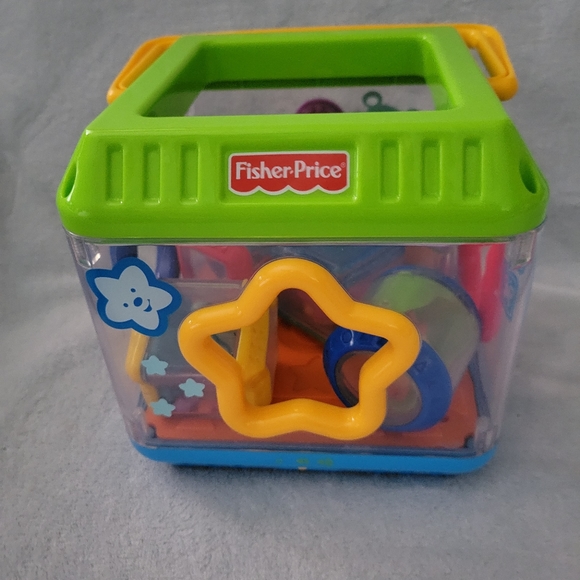 Fisher Price Peek A Blocks Shape Sorter 2003 Musical Baby Toy with 4 Sha… - Picture 7 of 8